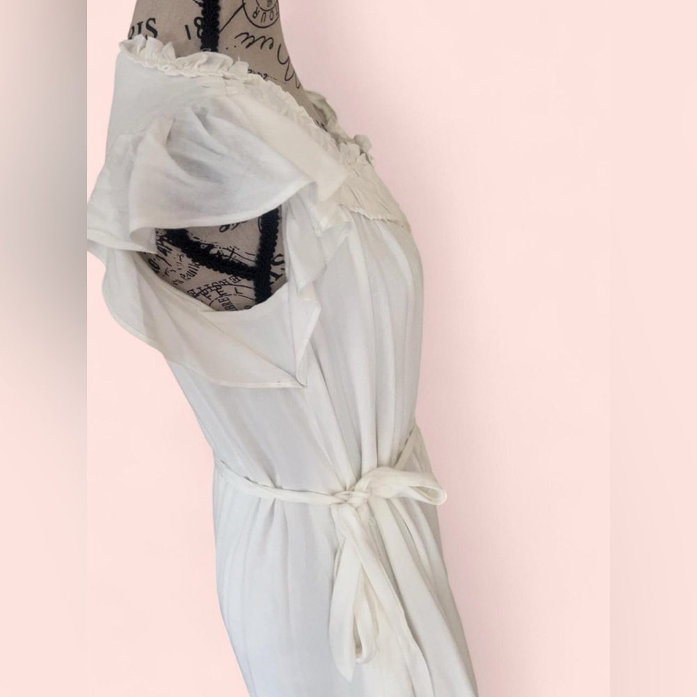Chelsea & Theodore Cream Ruffled Blouse - Picture 4 of 5